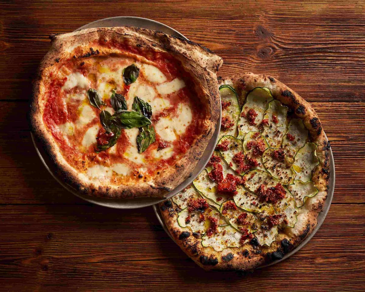 Pizza de pistacho en Hot Now Madrid